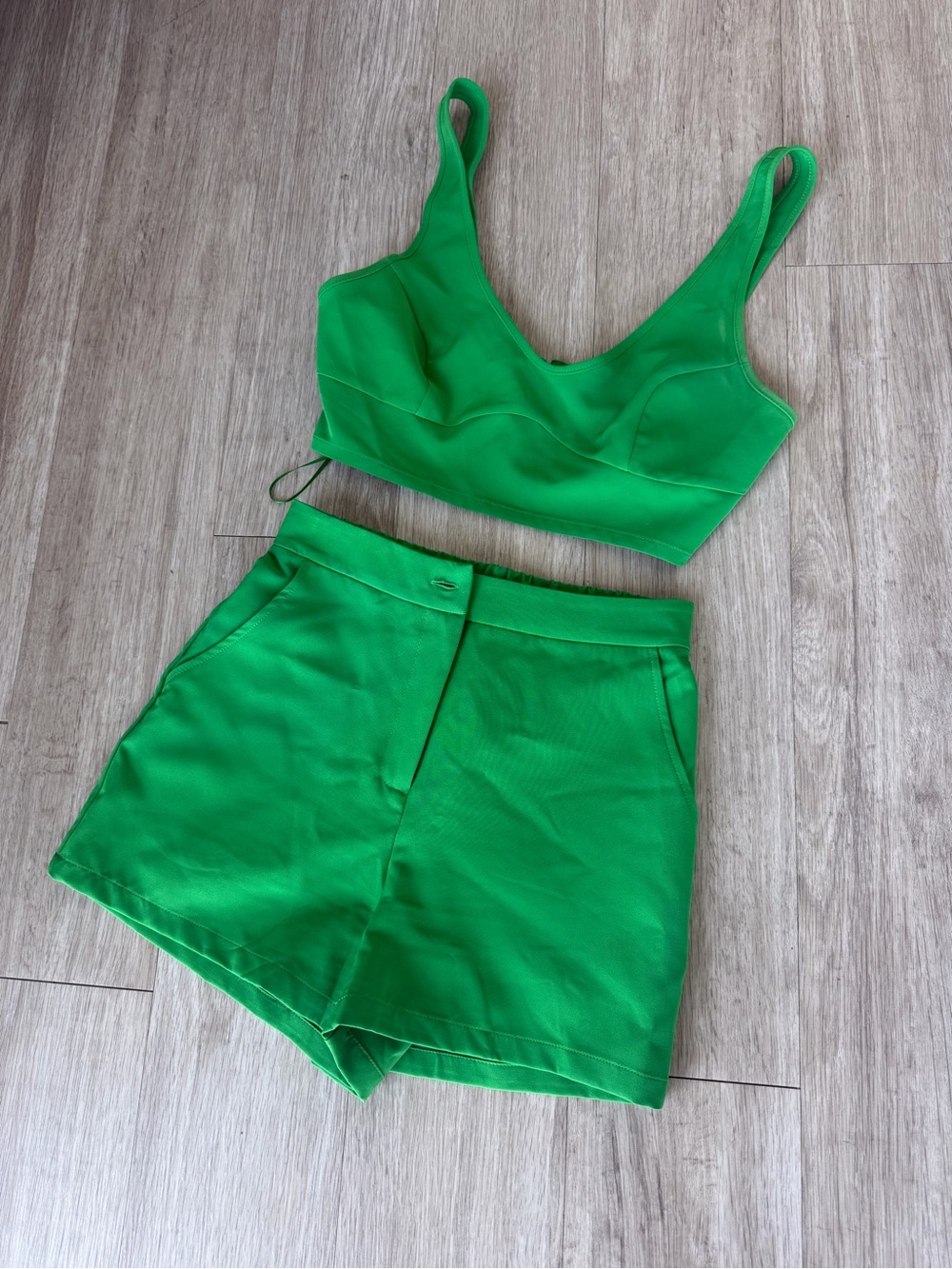 Green High-Waist Women's Shorts Set